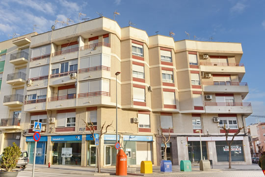 16 viviendas VPO y local comercial en Plaza San Juan Bosco